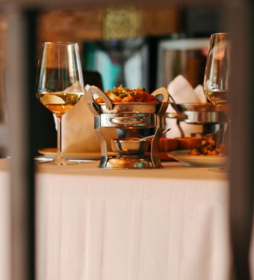 comida india en Altea-vino