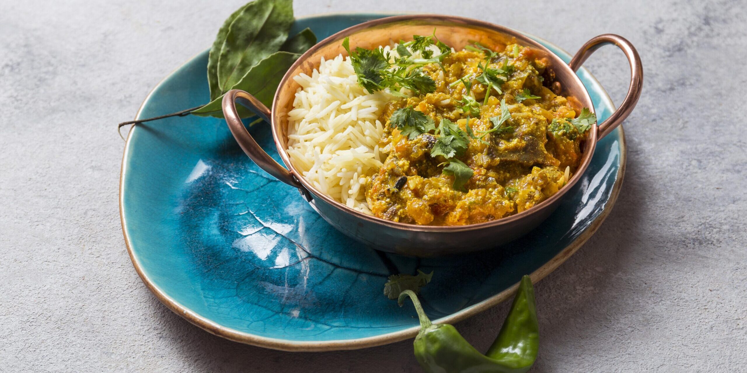 restaurante de comida india con servicio a domicilio en El Albir-hojas